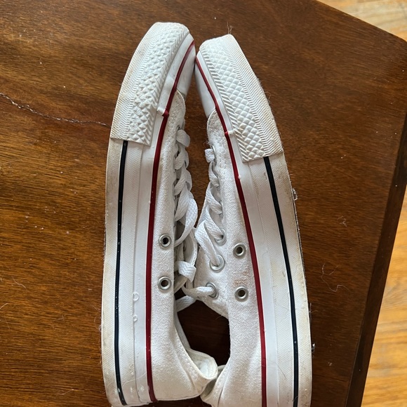 White low top Converse - Picture 3 of 4
